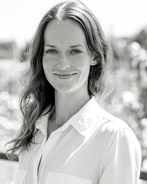 Katie Archer portrait headshot