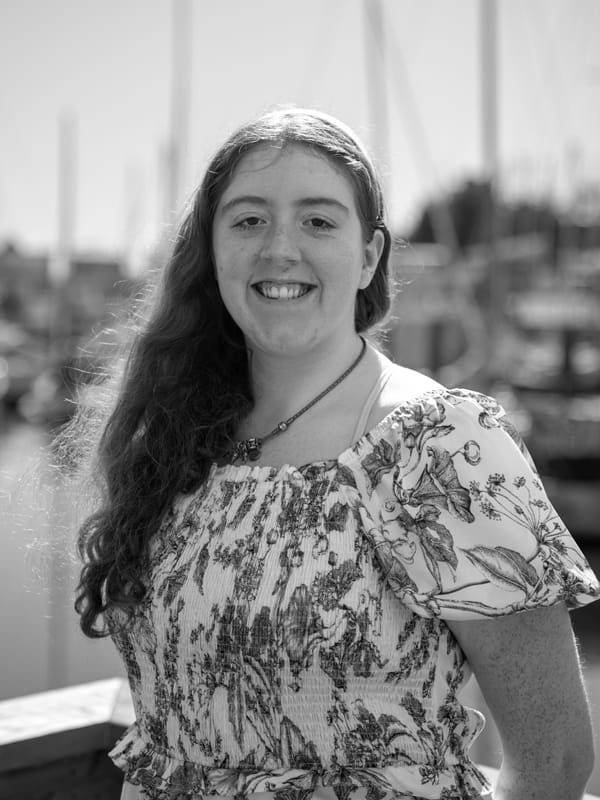 Sarah Duckett portrait headshot